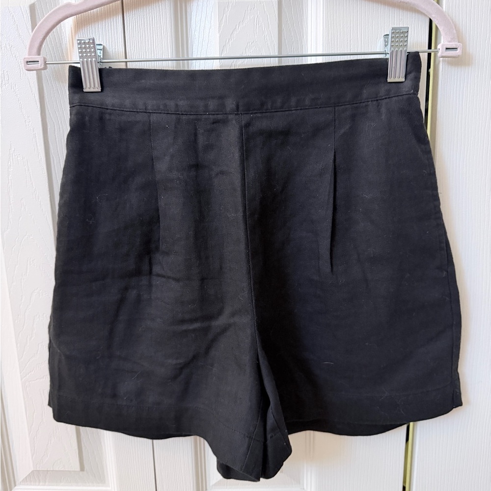 Madewell Black High-Waist Pleated Shorts